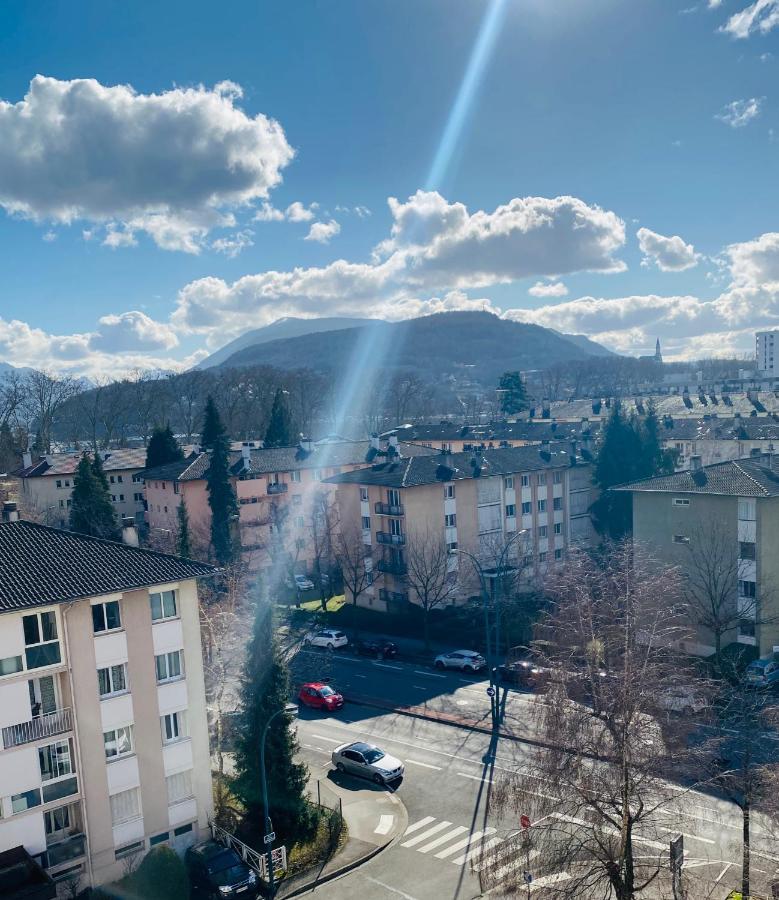 Apartamento à 300 M Du Et Des Commerces Annecy
